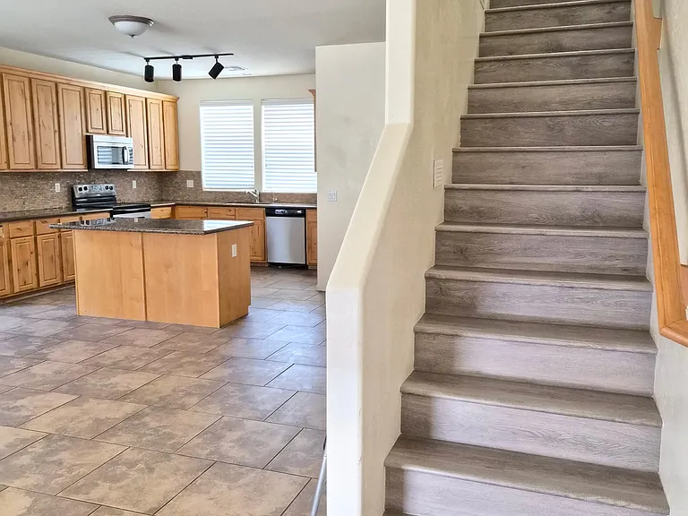 1442 S Newberry Ln — Photo 11