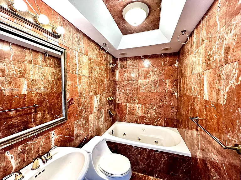 400 Kings Point Dr #714 — Photo 13