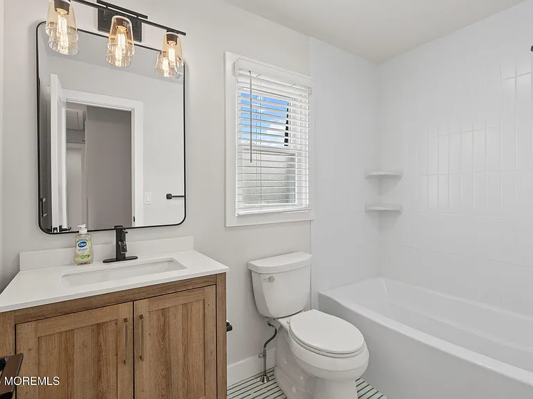 75 Grand Central Ave #9 — Photo 20