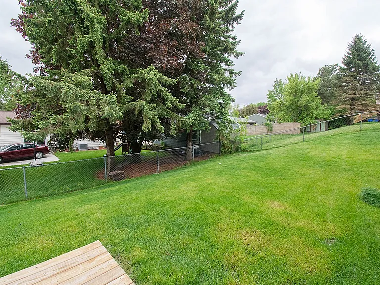 3714 10th Ave SW — Photo 17