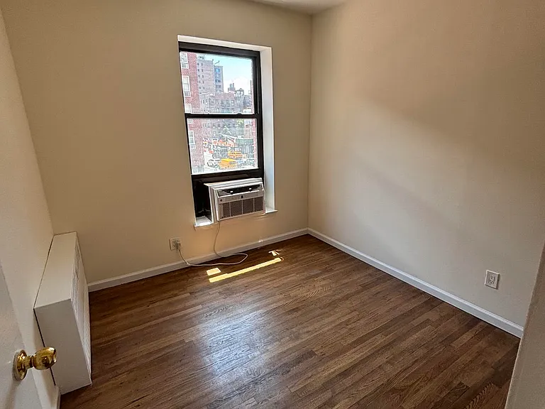 171 W 23rd St #3A — Photo 4