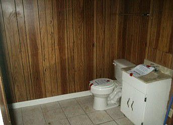 Lower MFU/Half Bath