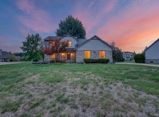 24349 Millcreek Ct, Farmington Hills, MI 48336