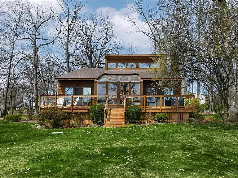 5218 Foxcroft Dr — Photo 1