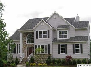 18 Windsor Ct, Freehold, NJ