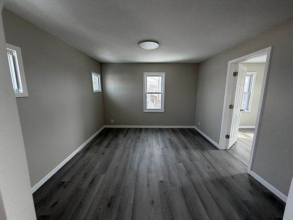 4th image of 3278 W 117th St #Up
