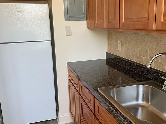 2nd image of 514 Gramatan Ave #4