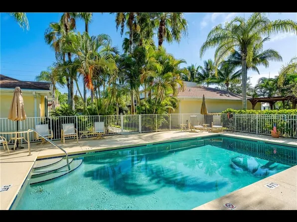 471 18th St, Vero Beach, FL 32960