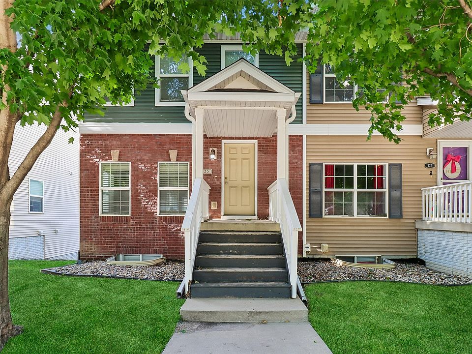 1st image of 225 SE Booth Ave