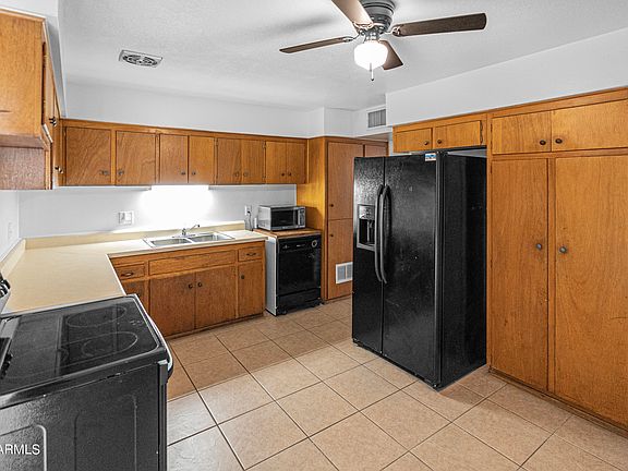 4th image of 6843 W HIGHLAND Avenue