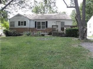 4926 NE Park Ln, Kansas City, MO 64118