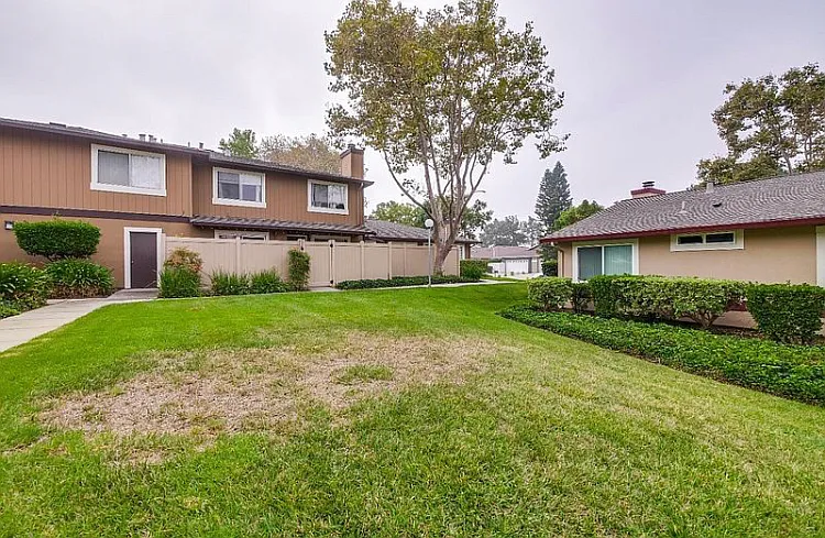 2474 Clear Spring Ct — Photo 24