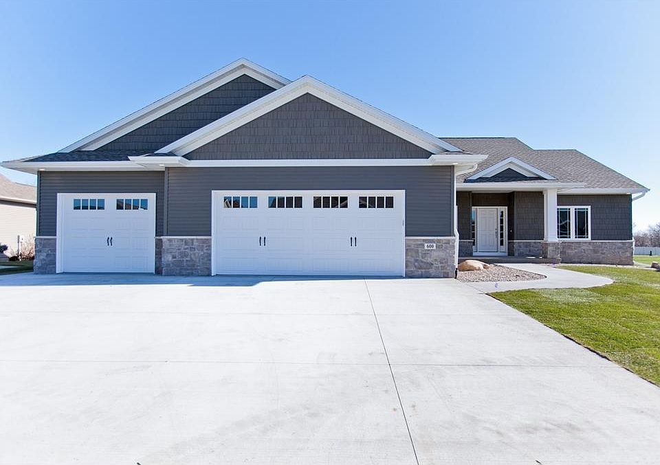 1st image of 600 Robinwood Dr