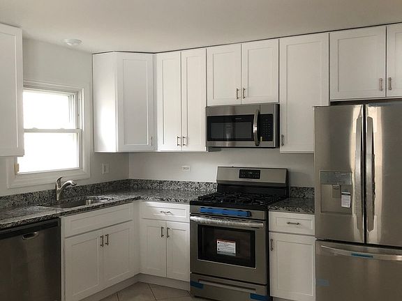 5th image of 4819 Forster Ave