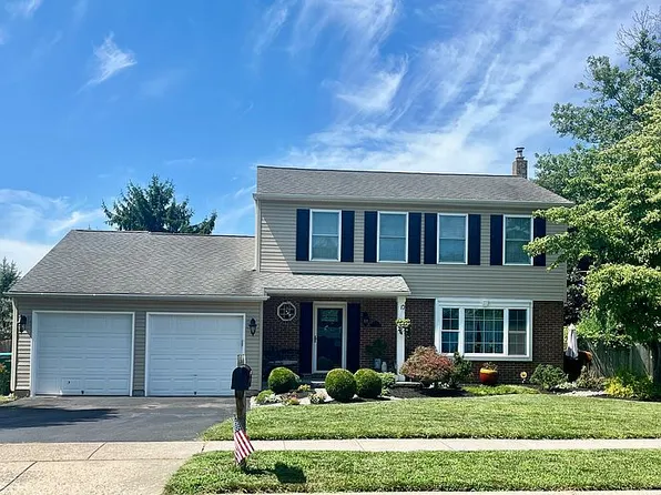 126 Hampton Dr, Langhorne, PA 19047