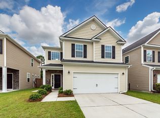 447 Whispering Breeze Ln, Summerville, SC 29486