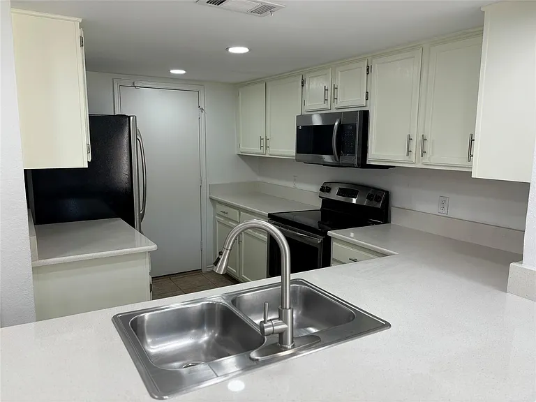8400 Hickory St #2004 — Photo 5