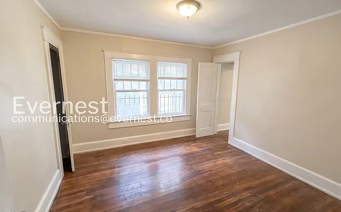 1119 Graymont Ave W — Photo 12