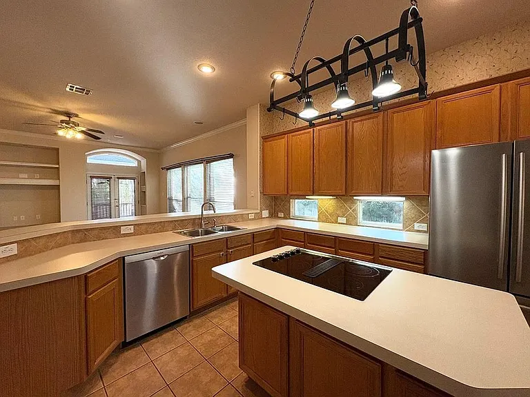 1837 Maize Bend Dr — Photo 2