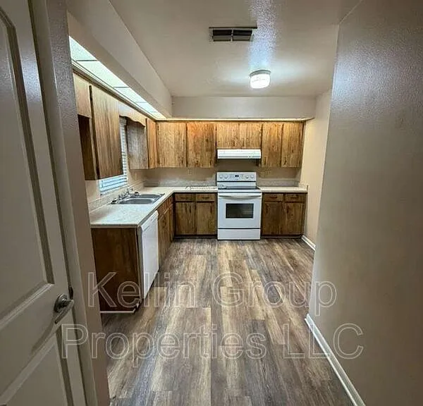2366 Lake Dr NW — Photo 6