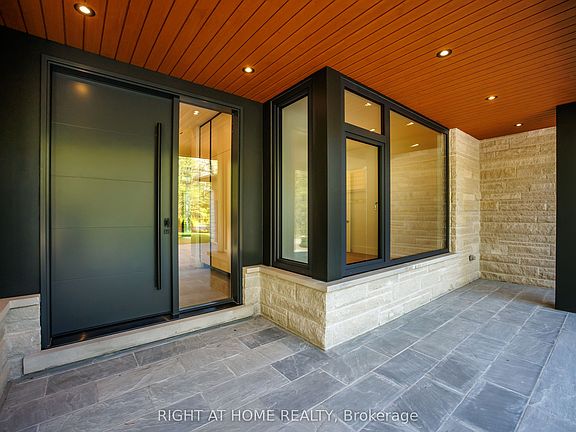 3rd image of 1318 Tiny Beaches Rd S