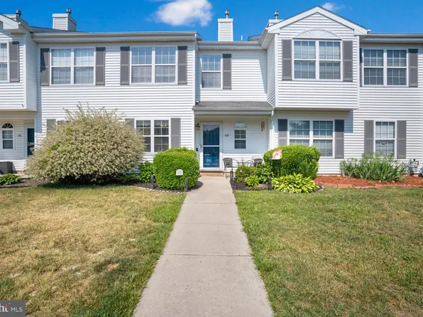 135 Spoonbill Holw, Bayville, NJ 08721
