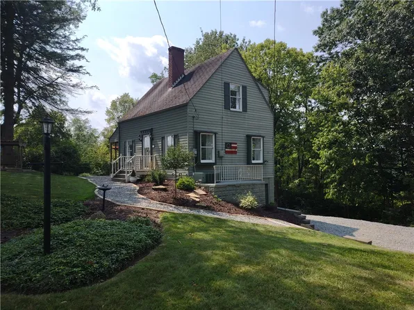 96 Old Clairton Rd, Clairton, PA 15025