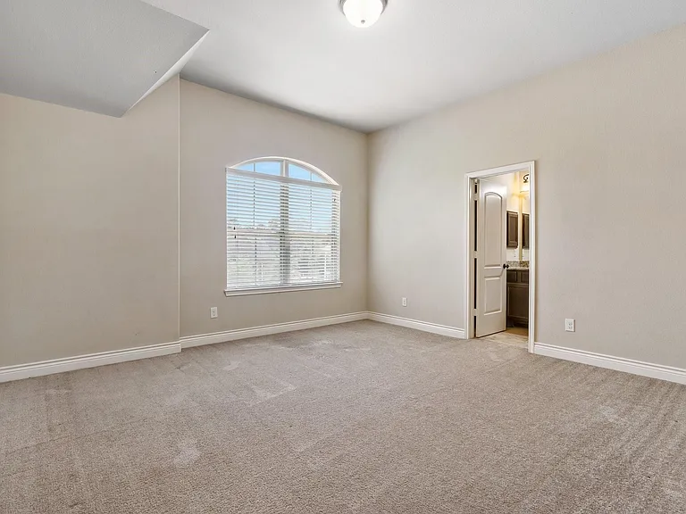 138 Meadow Run Dr — Photo 36