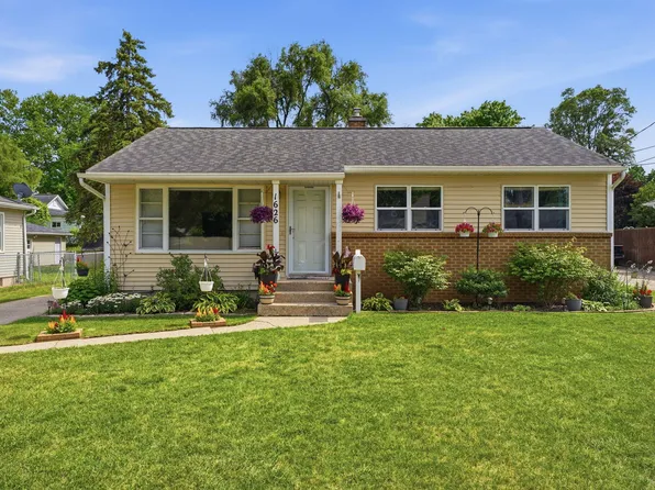 1626 Royal Oak St SW, Wyoming, MI 49519
