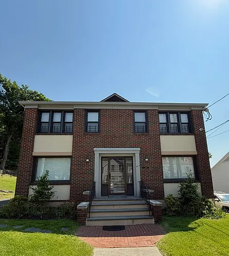 504 Ashford Ave #2W Photo 1
