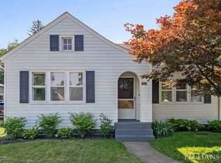 2934 Edgewood Ave NE, Grand Rapids, MI 49505