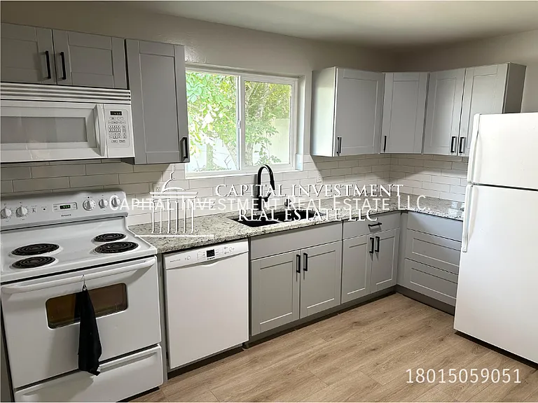 7669 S Birch St #7669 — Photo 6