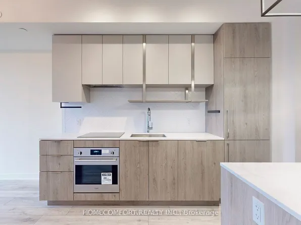 15 Holmes Ave #2205, Toronto, ON M2N 0L4