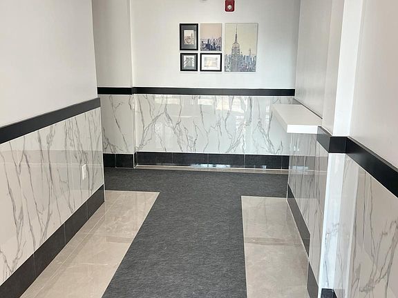 5th image of 1611 Ridge Ave #3