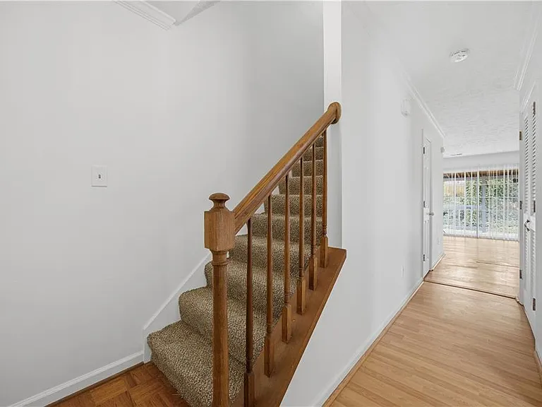 4066 Heritage Valley Ct — Photo 12