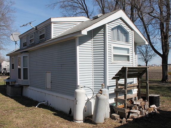 5th image of 375 E County Rd #21