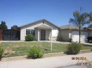 331 Balboa Dr, Delano, CA 93215