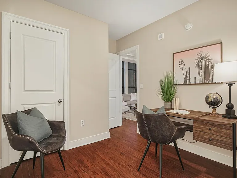 1501 Locust — Photo 20