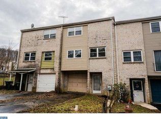 1812 Crest Dr, Coatesville, PA 19320