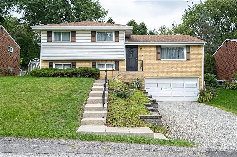222 McKenzie Dr photo 1