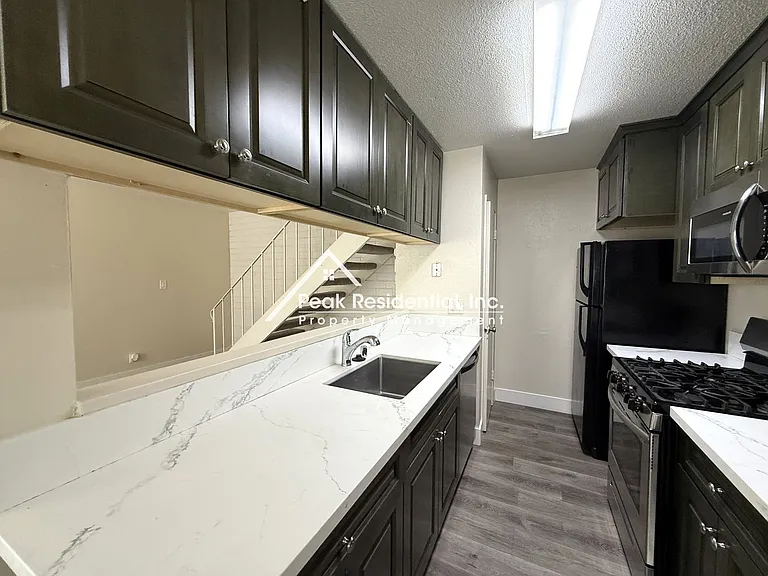 4525 Greenholme Dr #3 — Photo 7