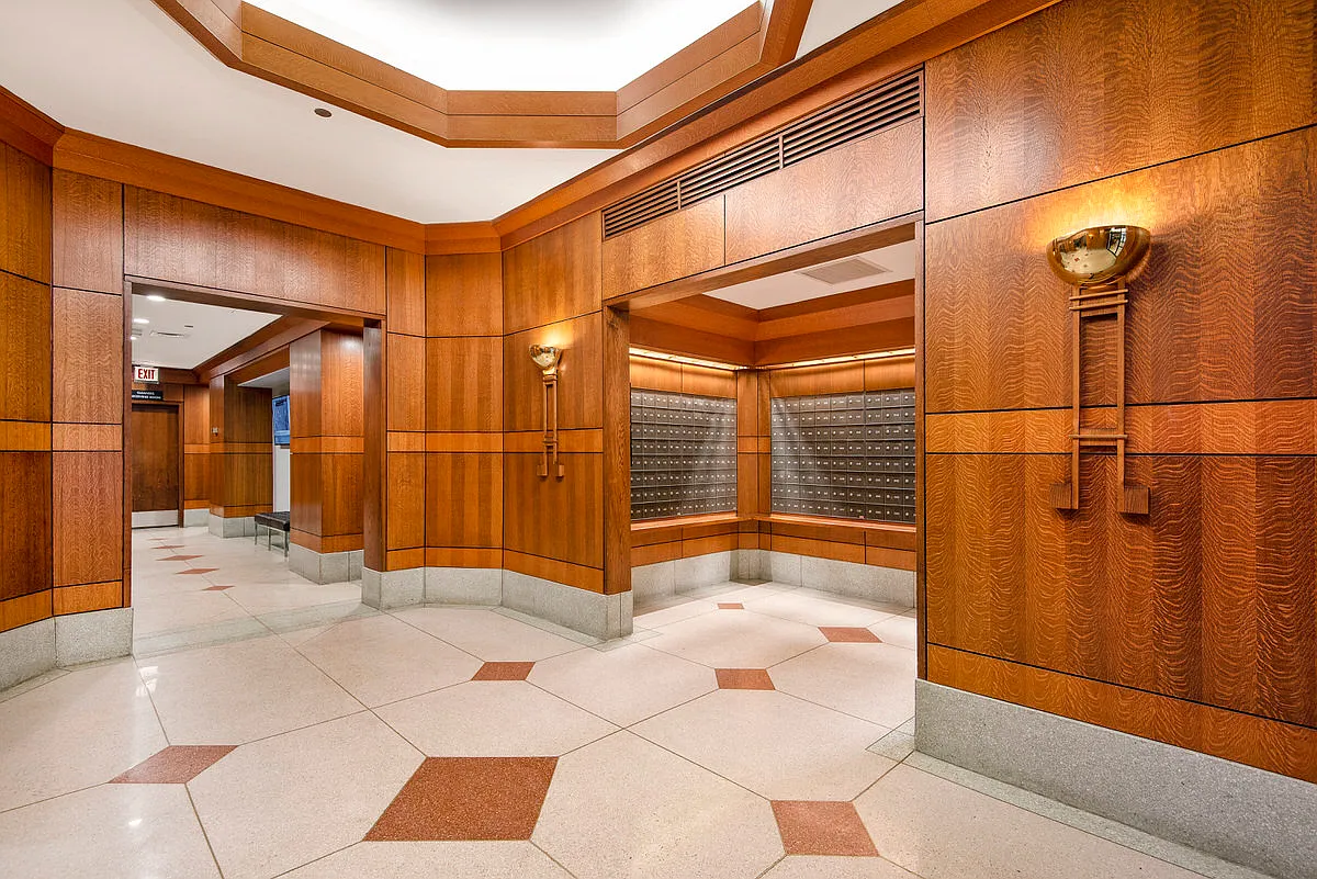 1133 N. Dearborn — Photo 2