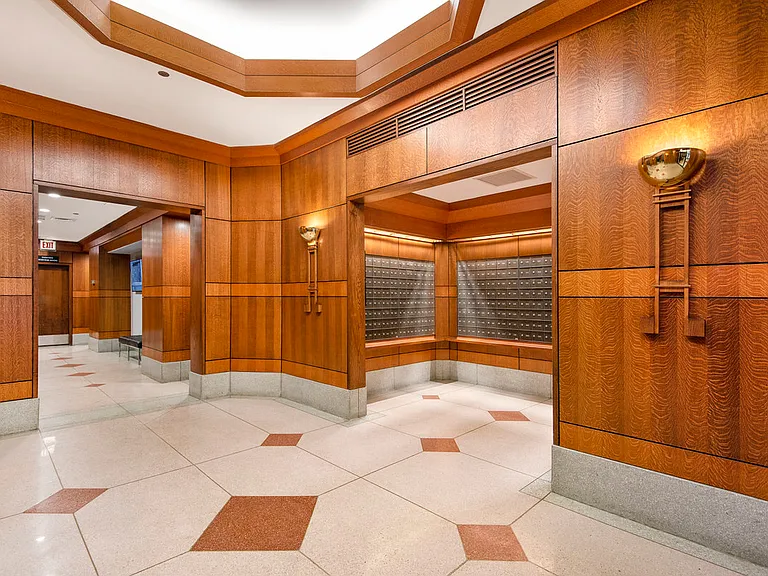1133 N. Dearborn — Photo 2