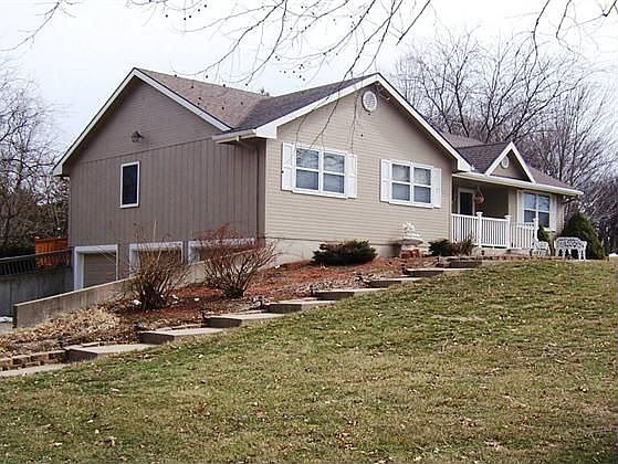 1st image of 3025 W Summit Dr