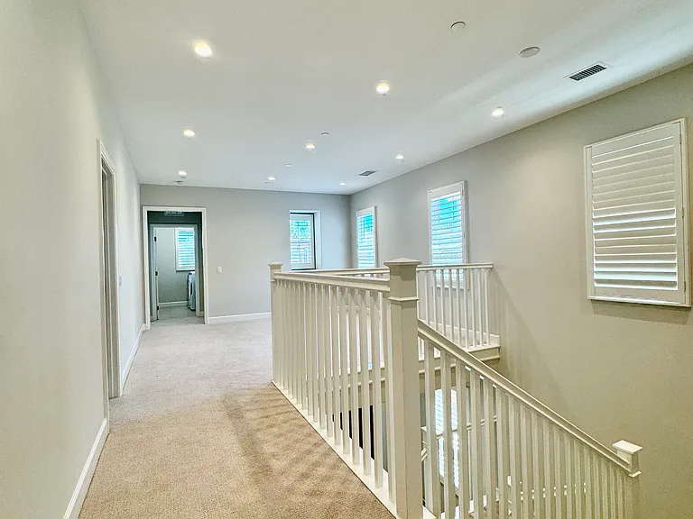 107 Omar — Photo 11