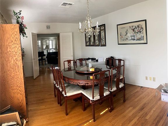 3rd image of 2080 Robin Rd