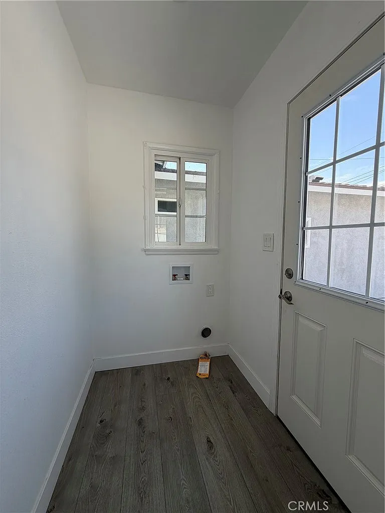 3 bed, 1156 sqft, $3,200 — Photo 3