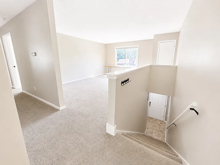 1027 Jana Dr #B — Photo 4