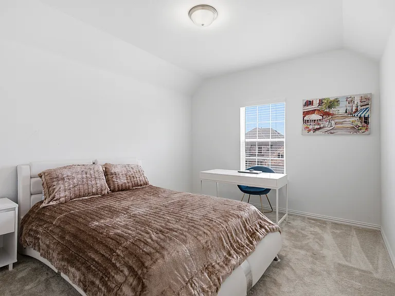 3rd bedroom-upstairs