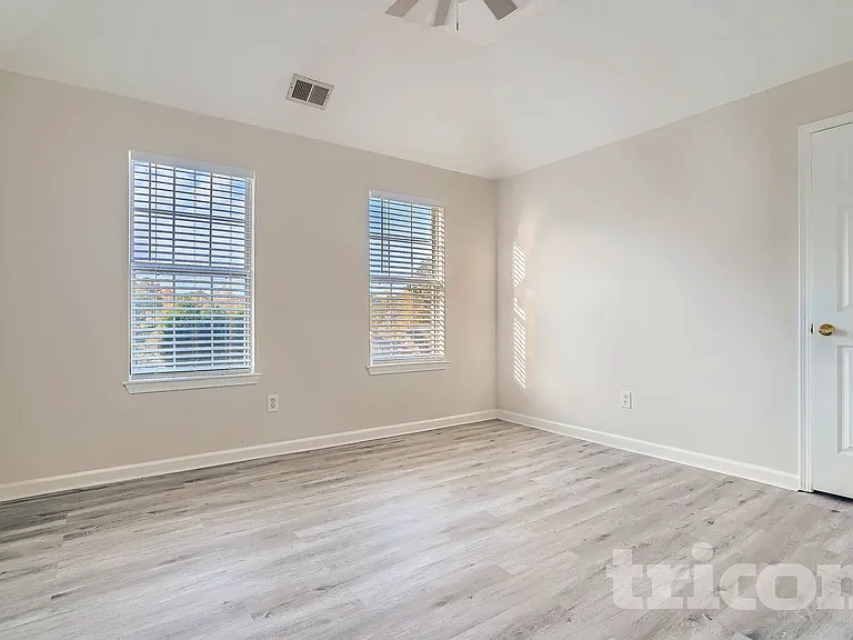 141 Wood Way — Photo 4